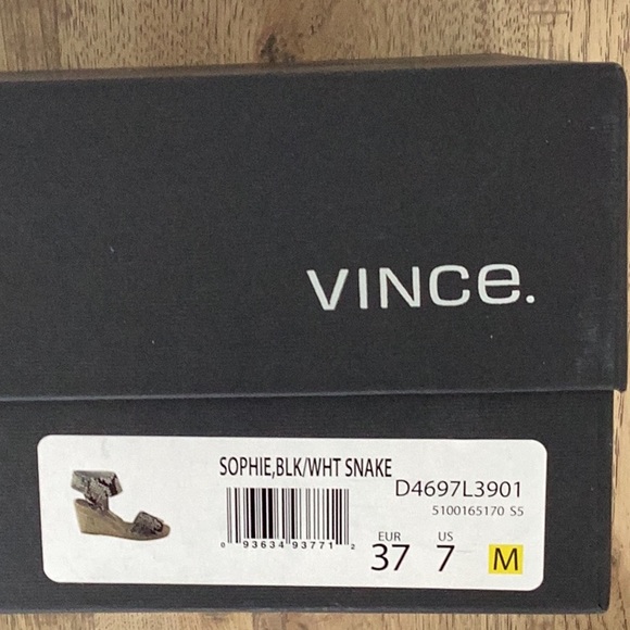 VINCE ESPADRILLE WEDGES Size 7M - Picture 12 of 13